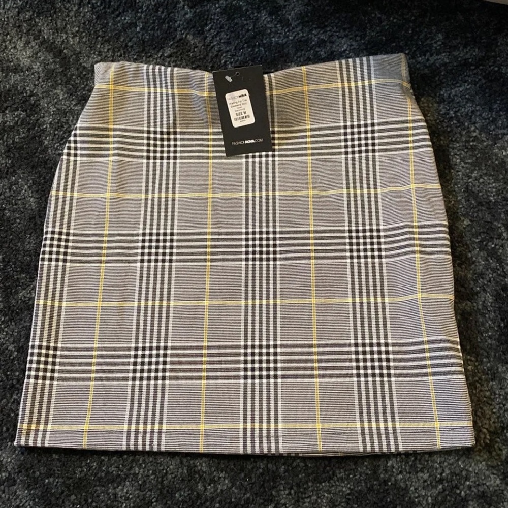 NWT Fashion Nova mini skirt!